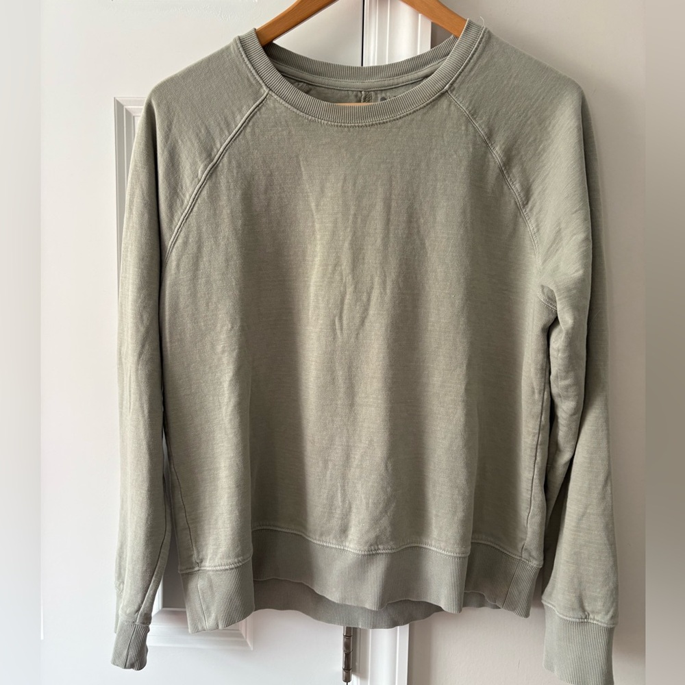Athleta Sage Green Lightweight Sweatshirt